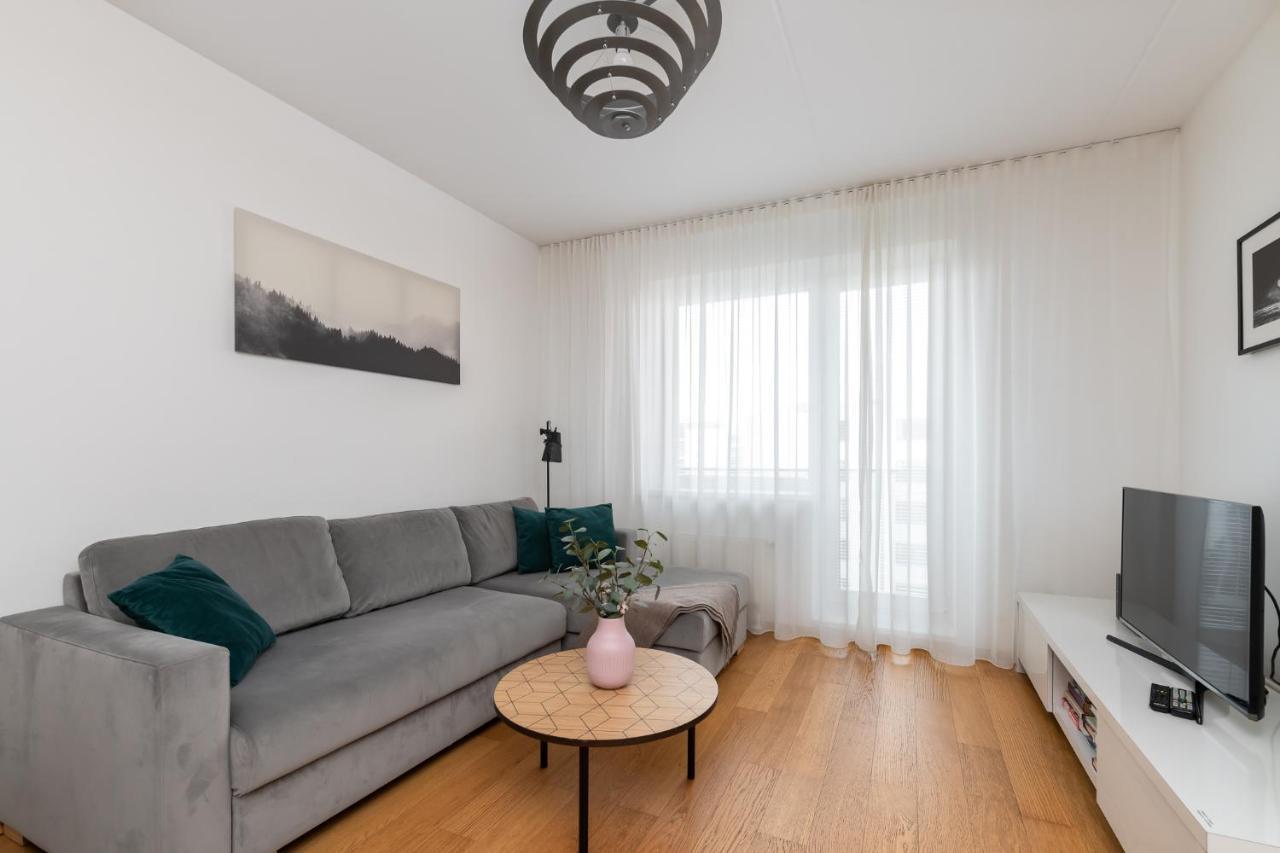 Apartamento Orange Sipelga Balcony & Free Parking Tallin Exterior foto