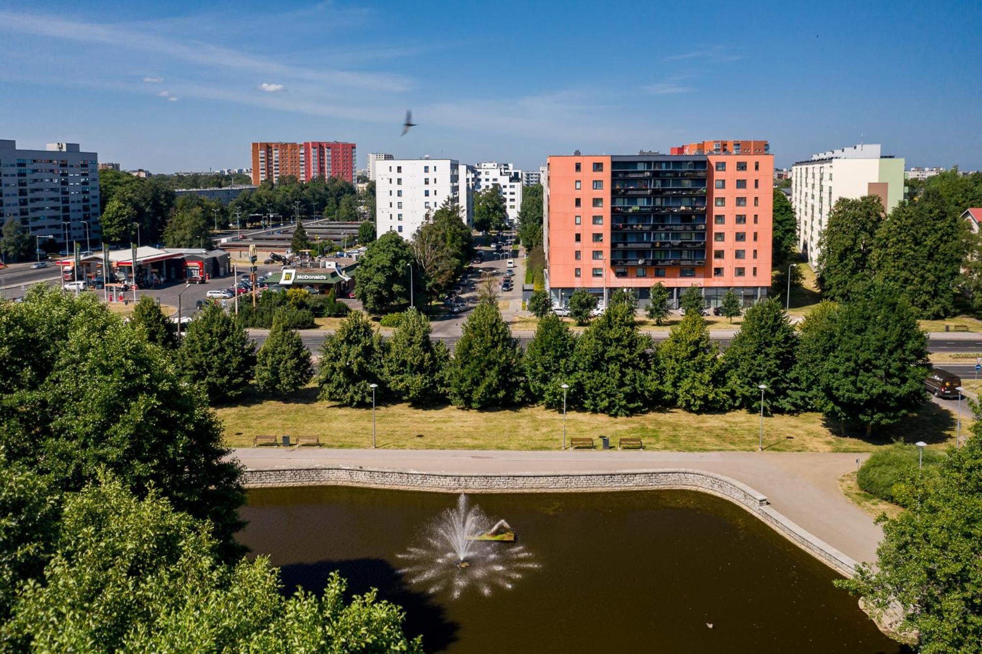 Apartamento Orange Sipelga Balcony & Free Parking Tallin Exterior foto