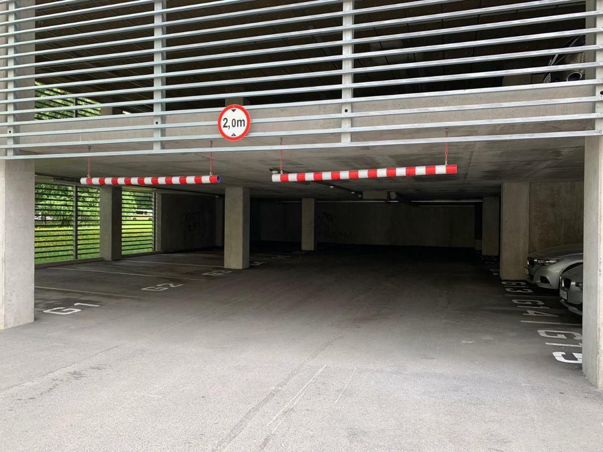Apartamento Orange Sipelga Balcony & Free Parking Tallin Exterior foto